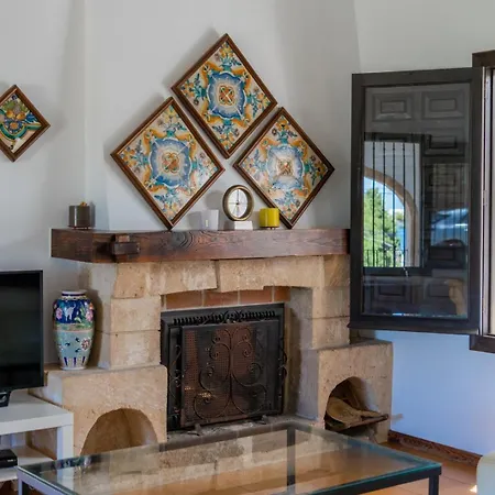 Semesterbostad In Denia: Beachfront With Bbq