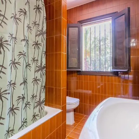 Semesterbostad In Denia: Beachfront With Bbq Denia