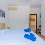 In Denia: Beachfront With Bbq Ferienhaus *
