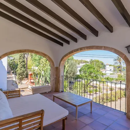 Semesterbostad In Denia: Beachfront With Bbq *