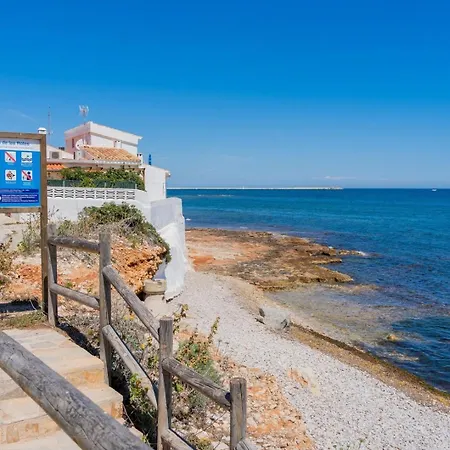 Semesterbostad In Denia: Beachfront With Bbq Denia