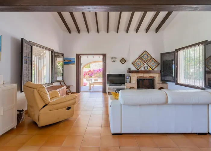 In Denia: Beachfront With Bbq Ferienhaus Dénia