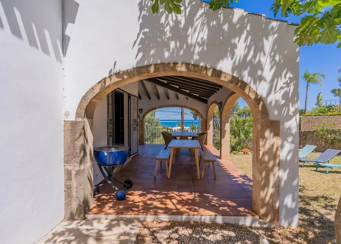 In Denia: Beachfront With Bbq Ferienhaus *